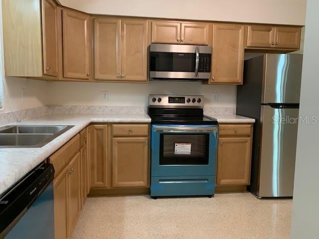 6367 KEARCE Street – photo 2