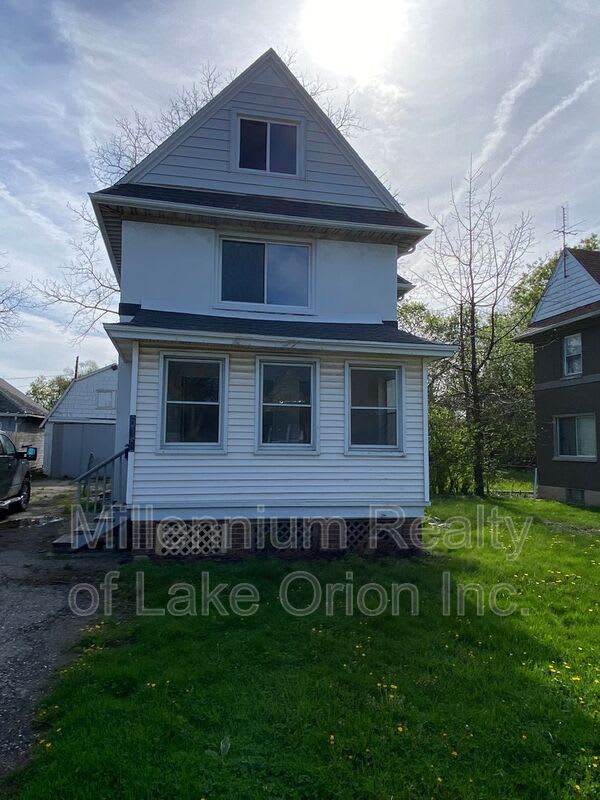 638 Joslyn Ave – photo 1