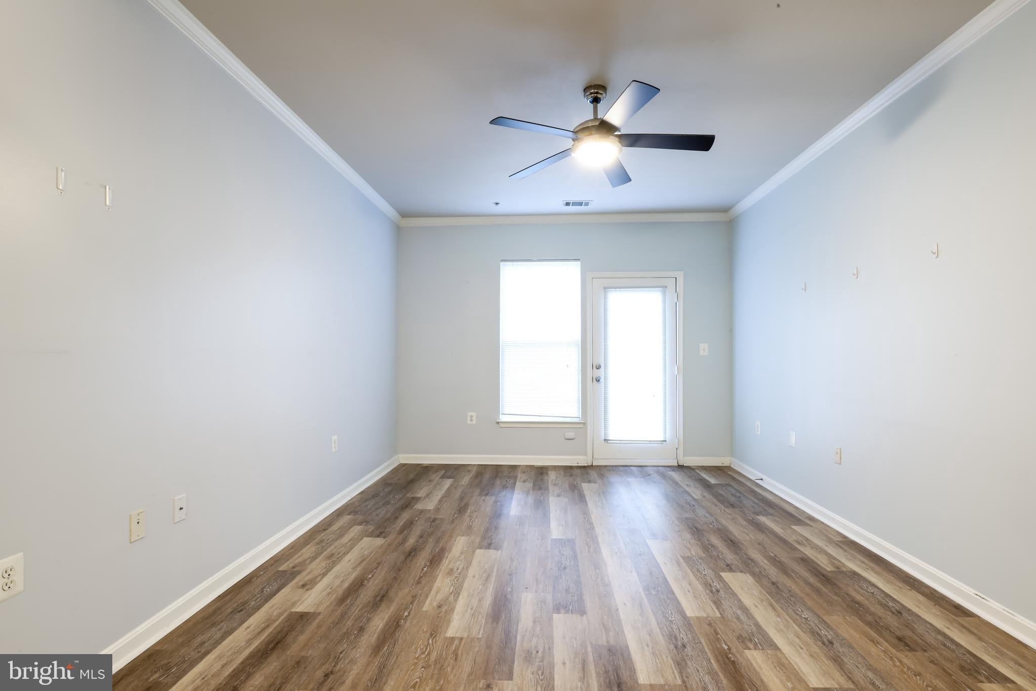 5123-A TRAVIS EDWARD Way – photo 3