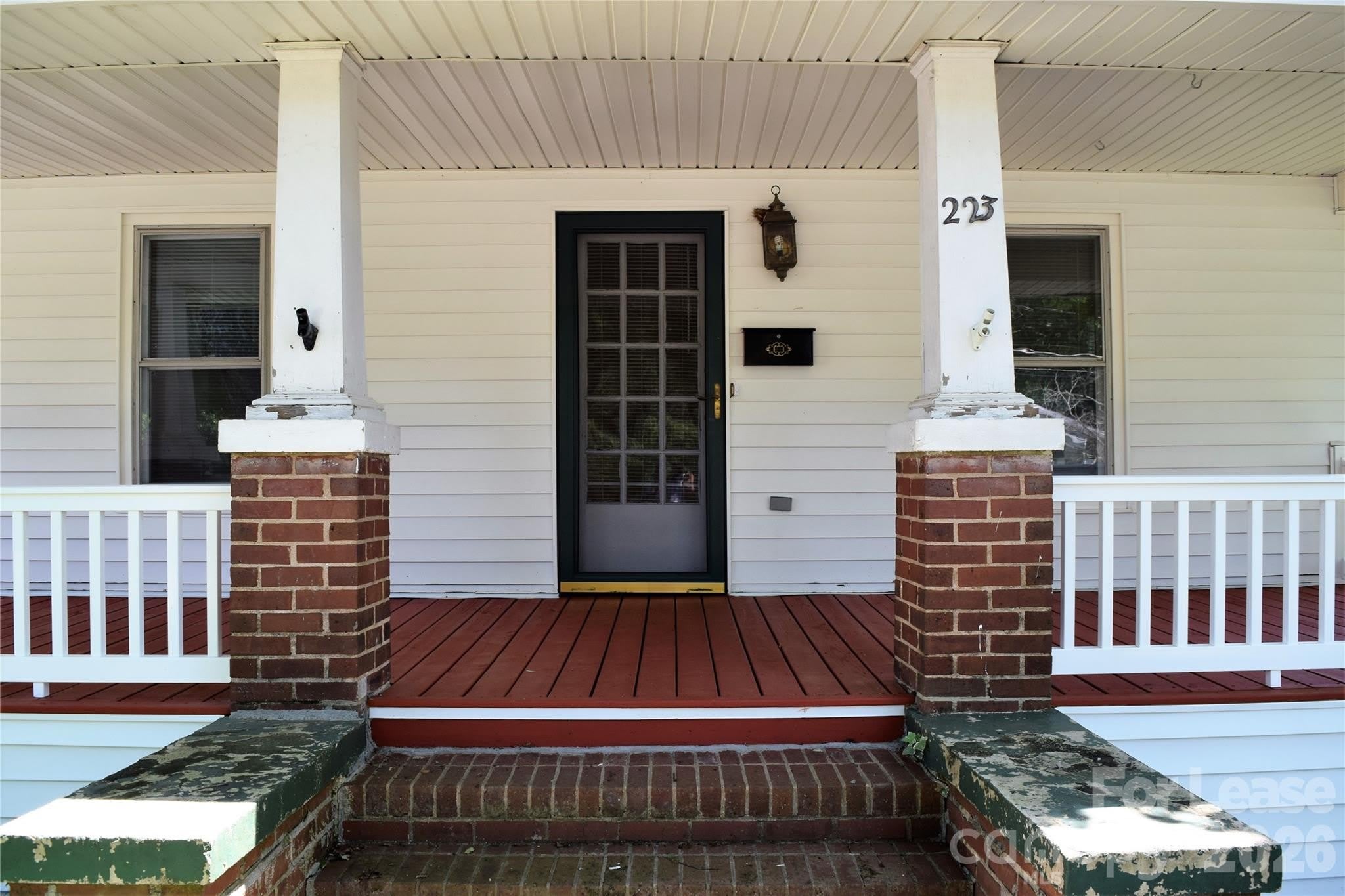223 Maple Street – photo 2