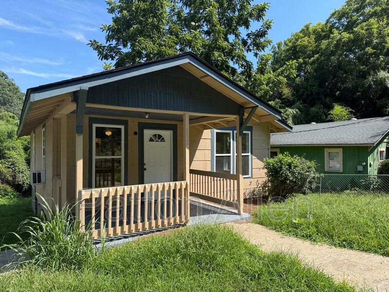 152 Ardmore Street – photo 1