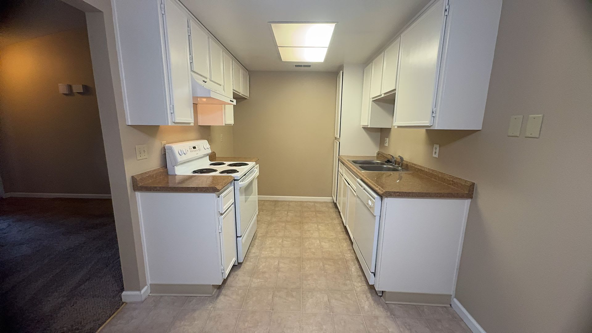 Charming 1 Bedroom, 1 Bathroom Condo for Rent! – photo 5