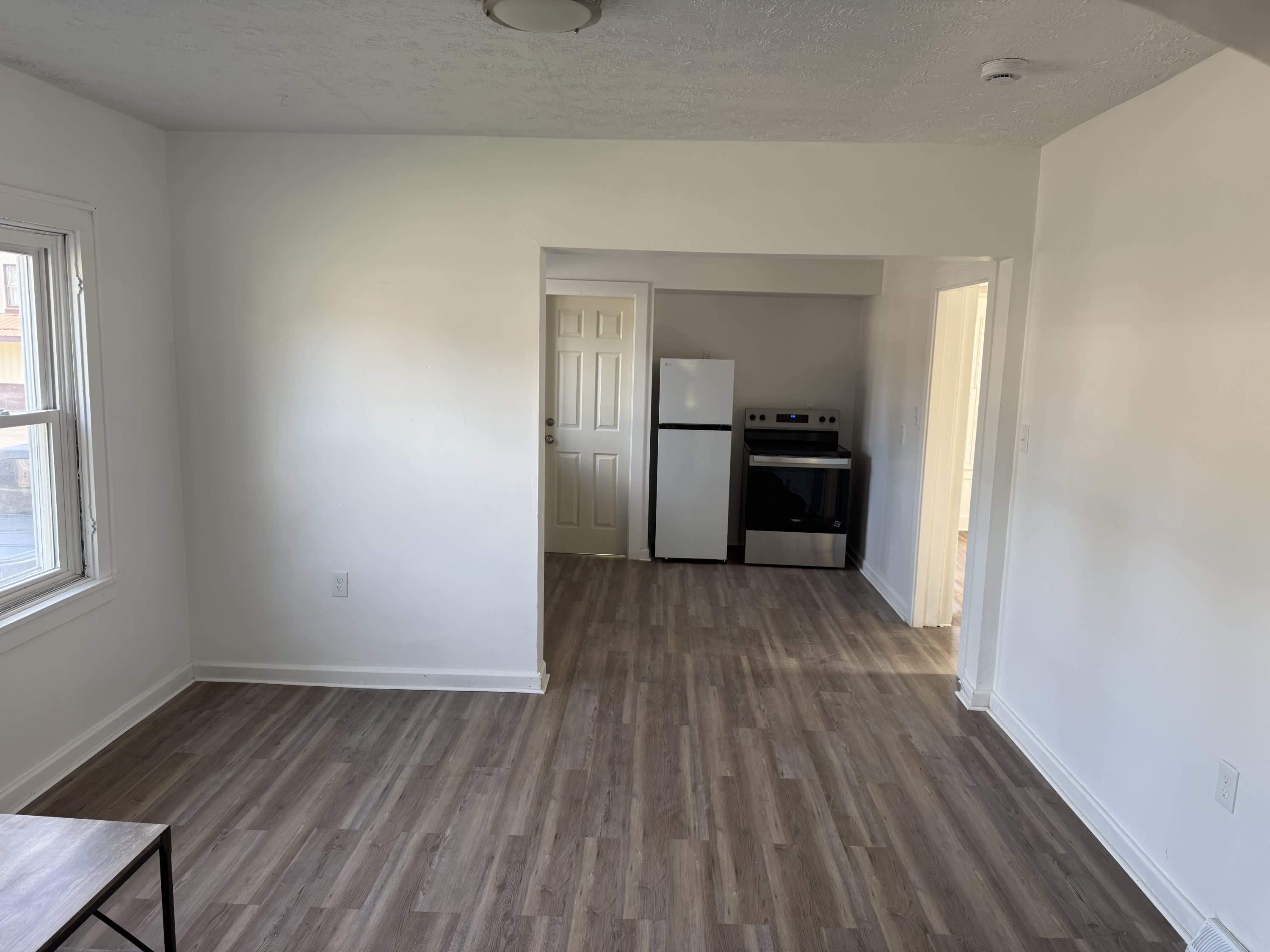 20 Erskine Avenue 2 – photo 4