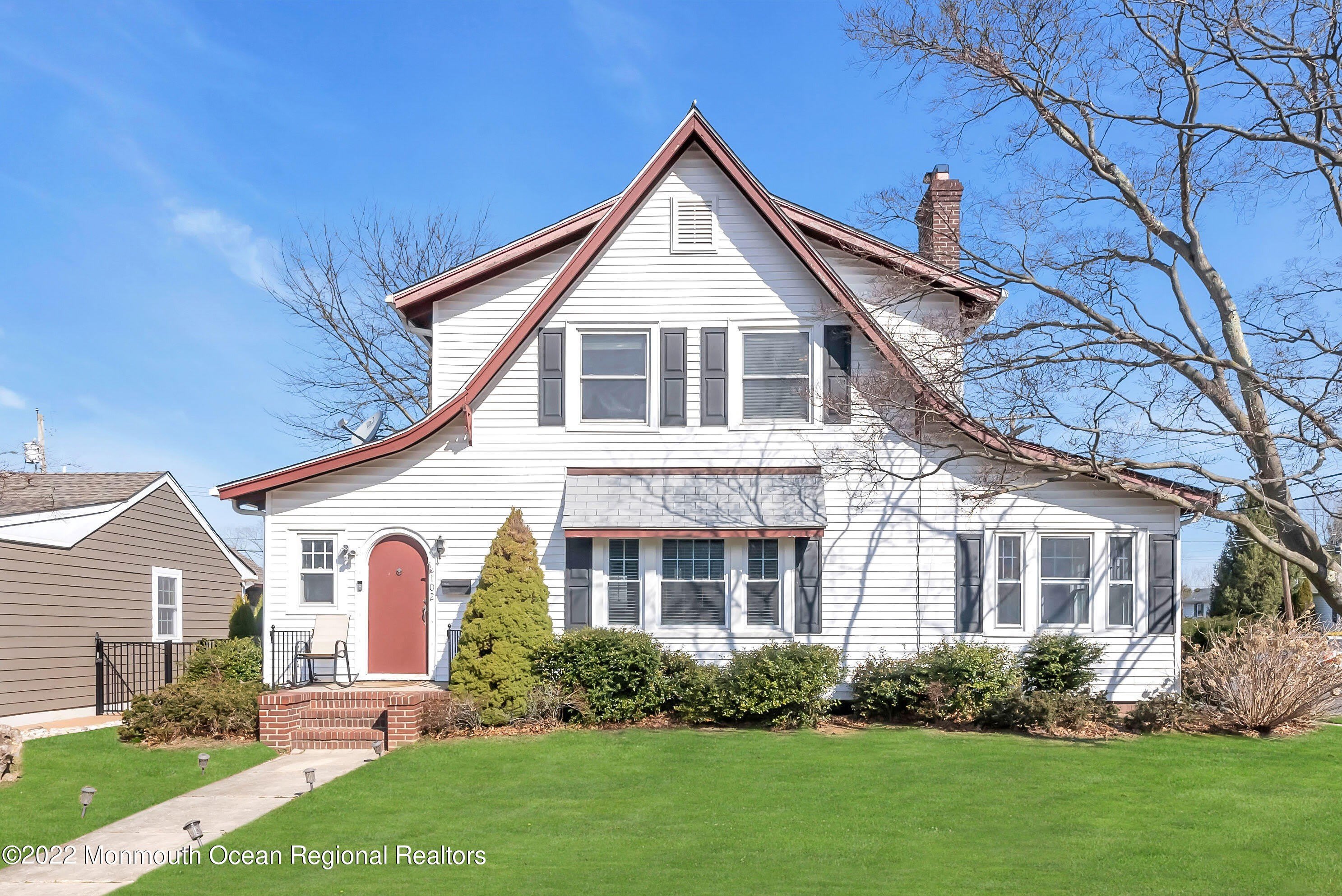 102 Dixon Avenue – photo 1