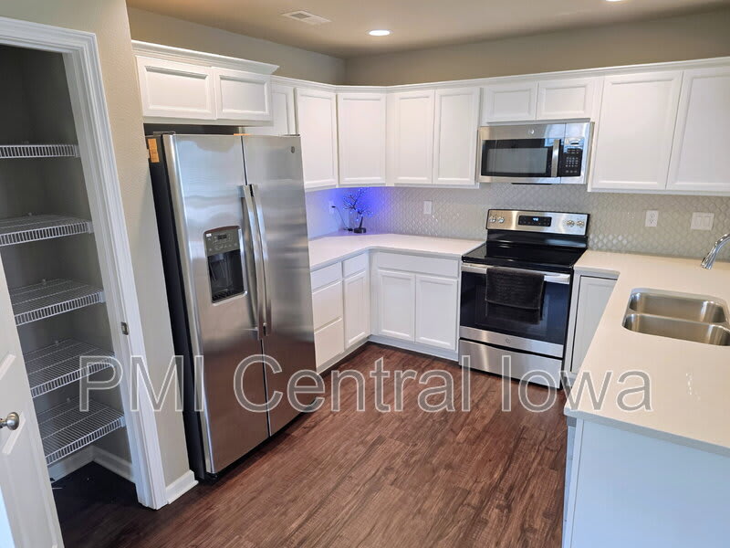 2316 Hazeltine Place – photo 4