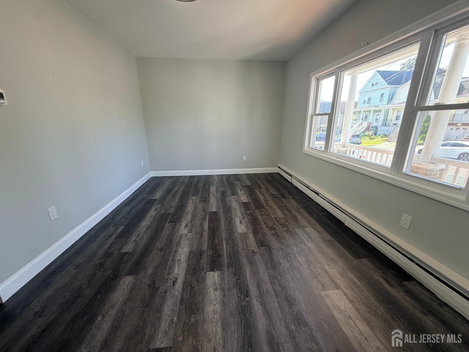 612 Johnstone Street – photo 2