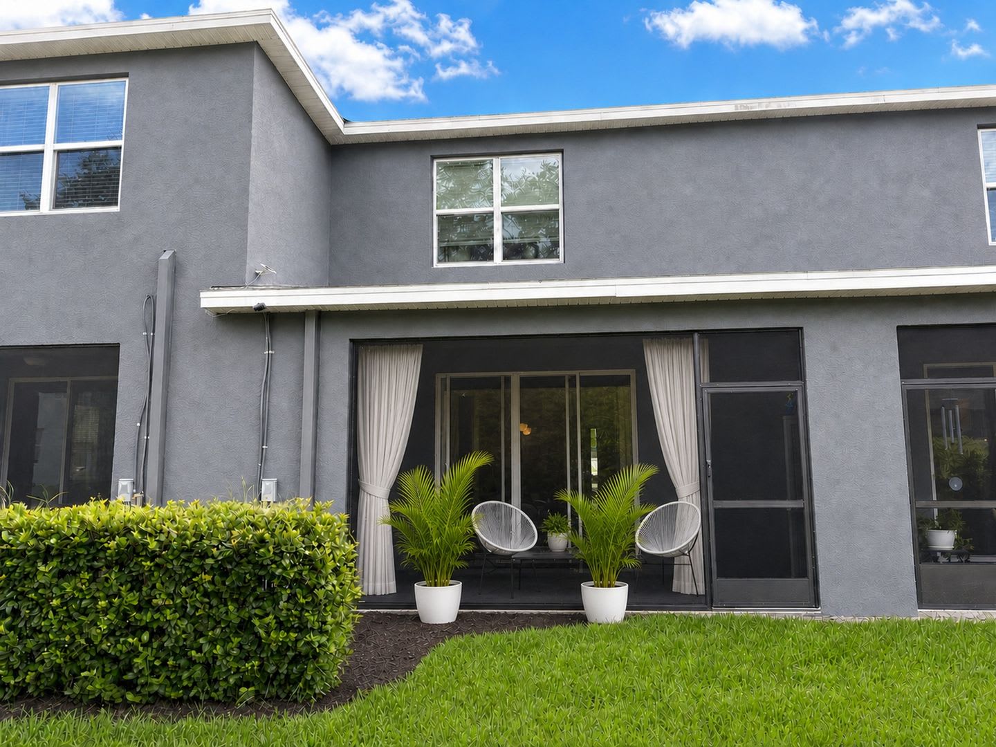 Upgraded Townhome Near Waterside with Screened Lanai & Hot Tub – photo 3