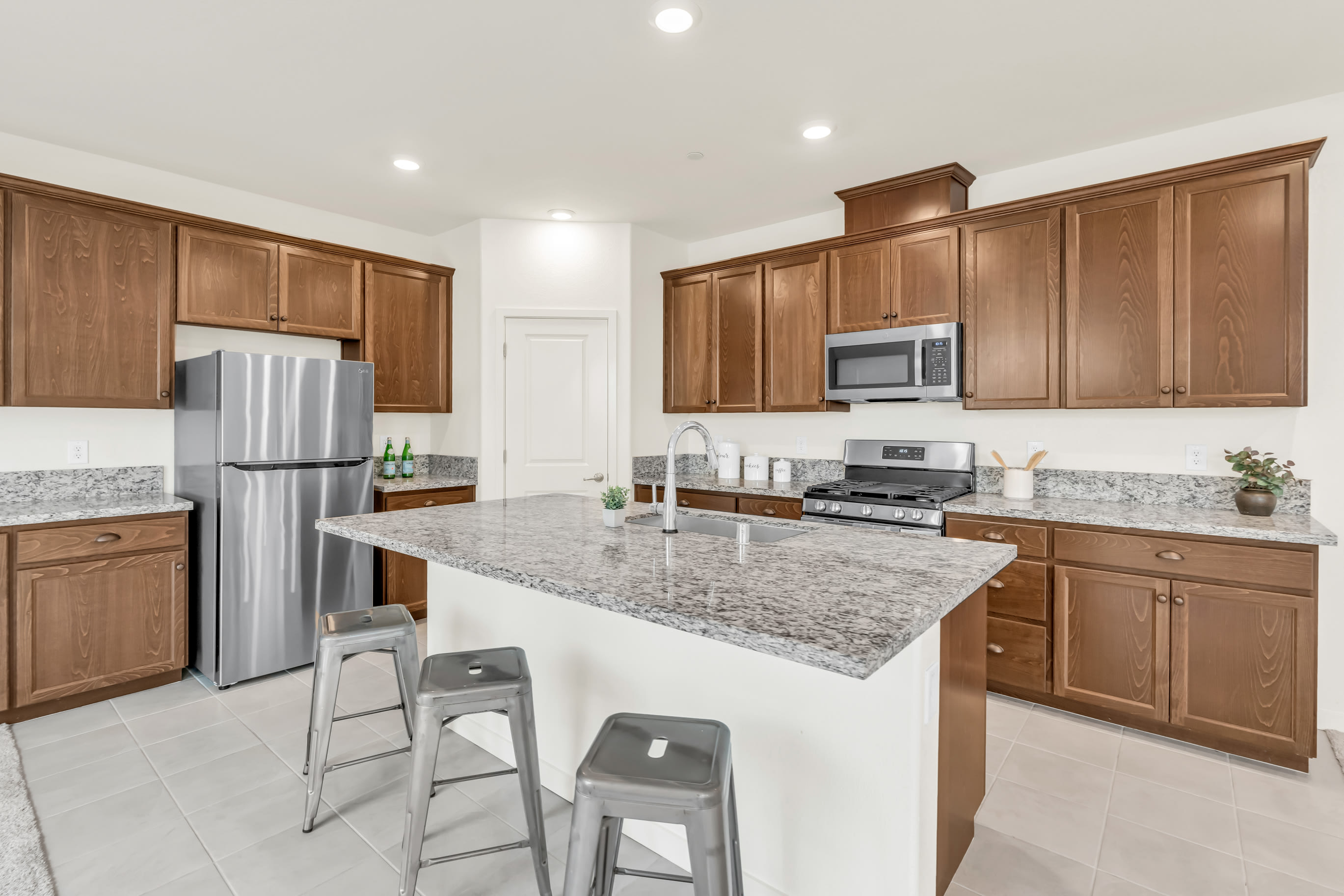 4798 Tilly Dr – photo 5