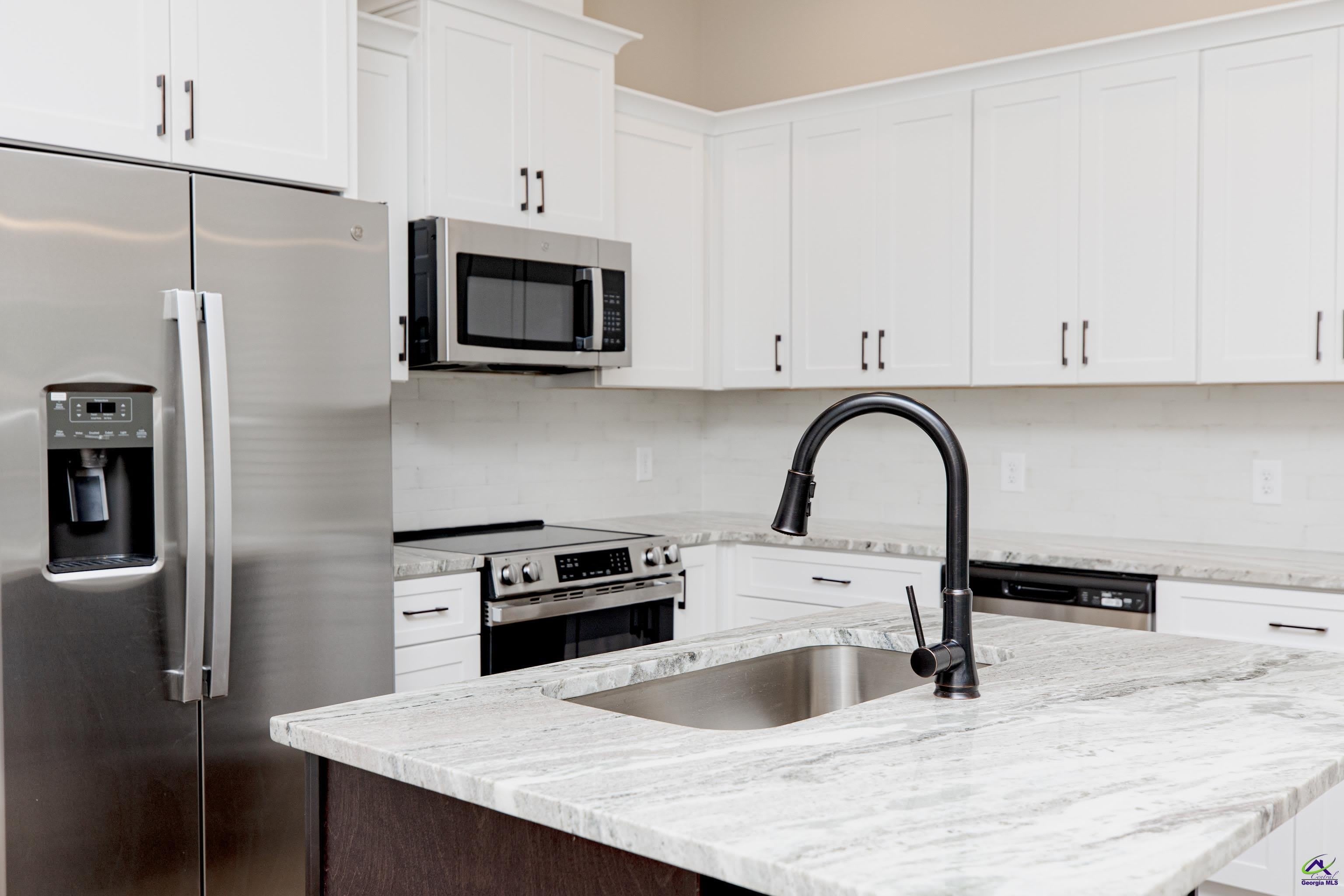 1009 Northside Drive – photo 3