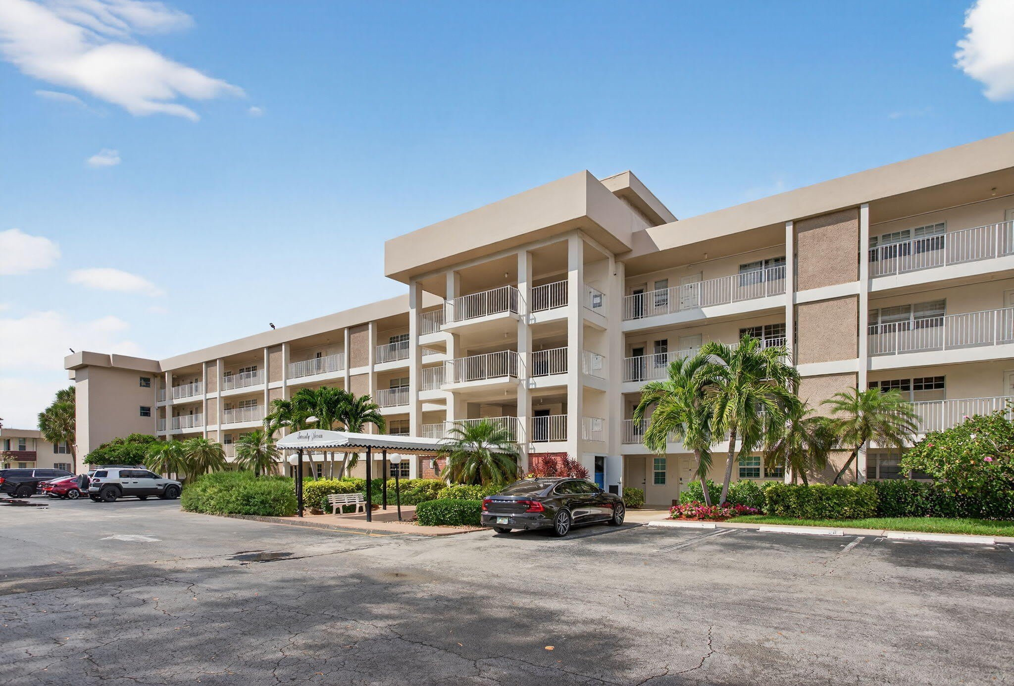2651 S Palm Aire Drive – photo 1
