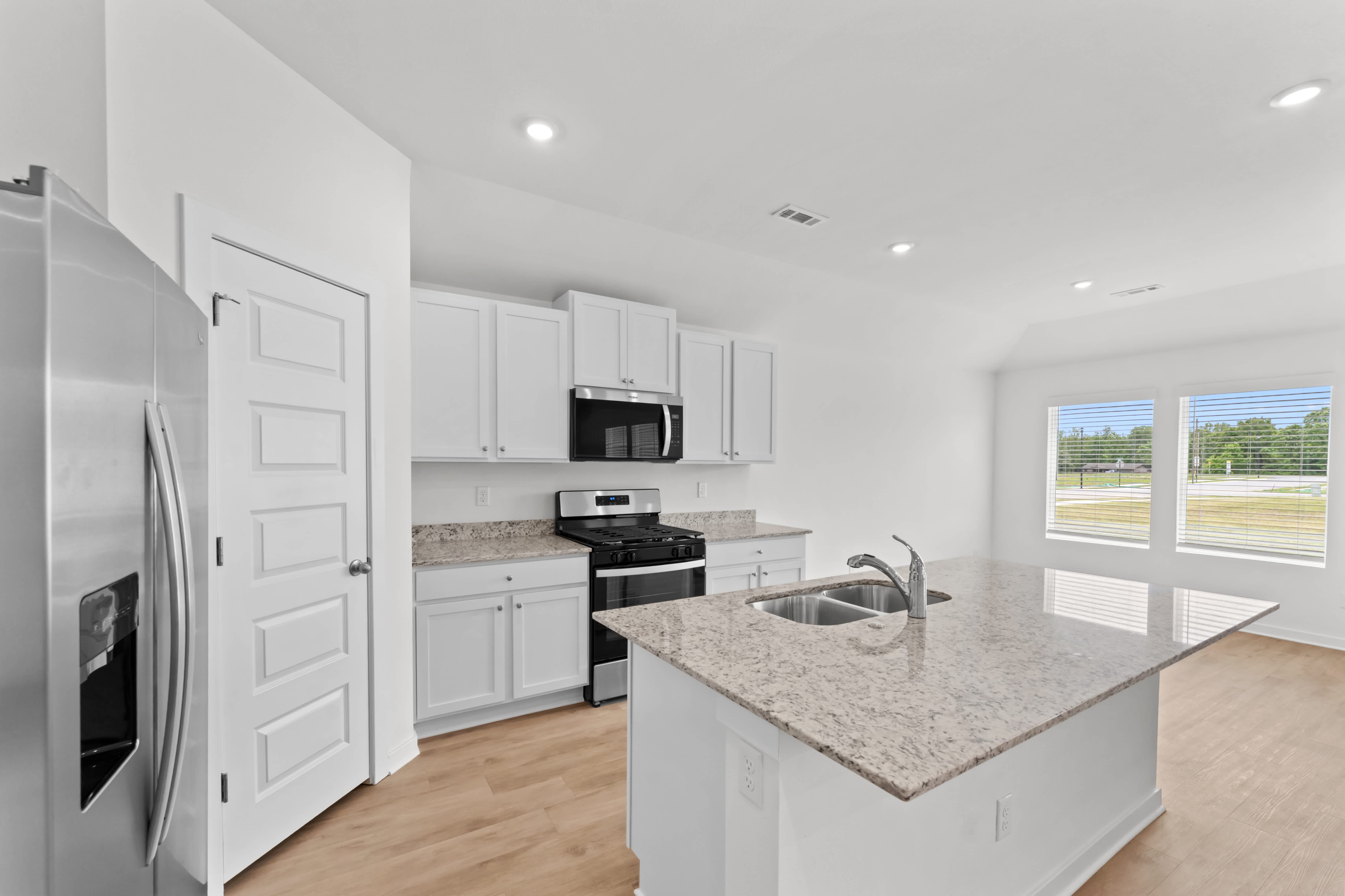 3060 Laredo Ln – photo 5