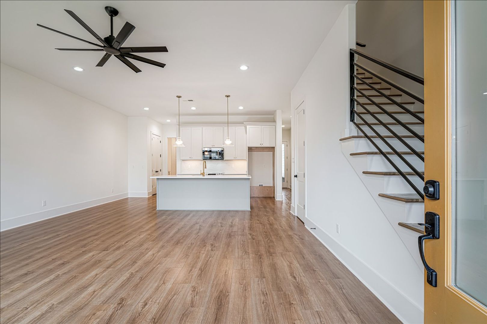 Brand New Luxury Townhome – photo 3