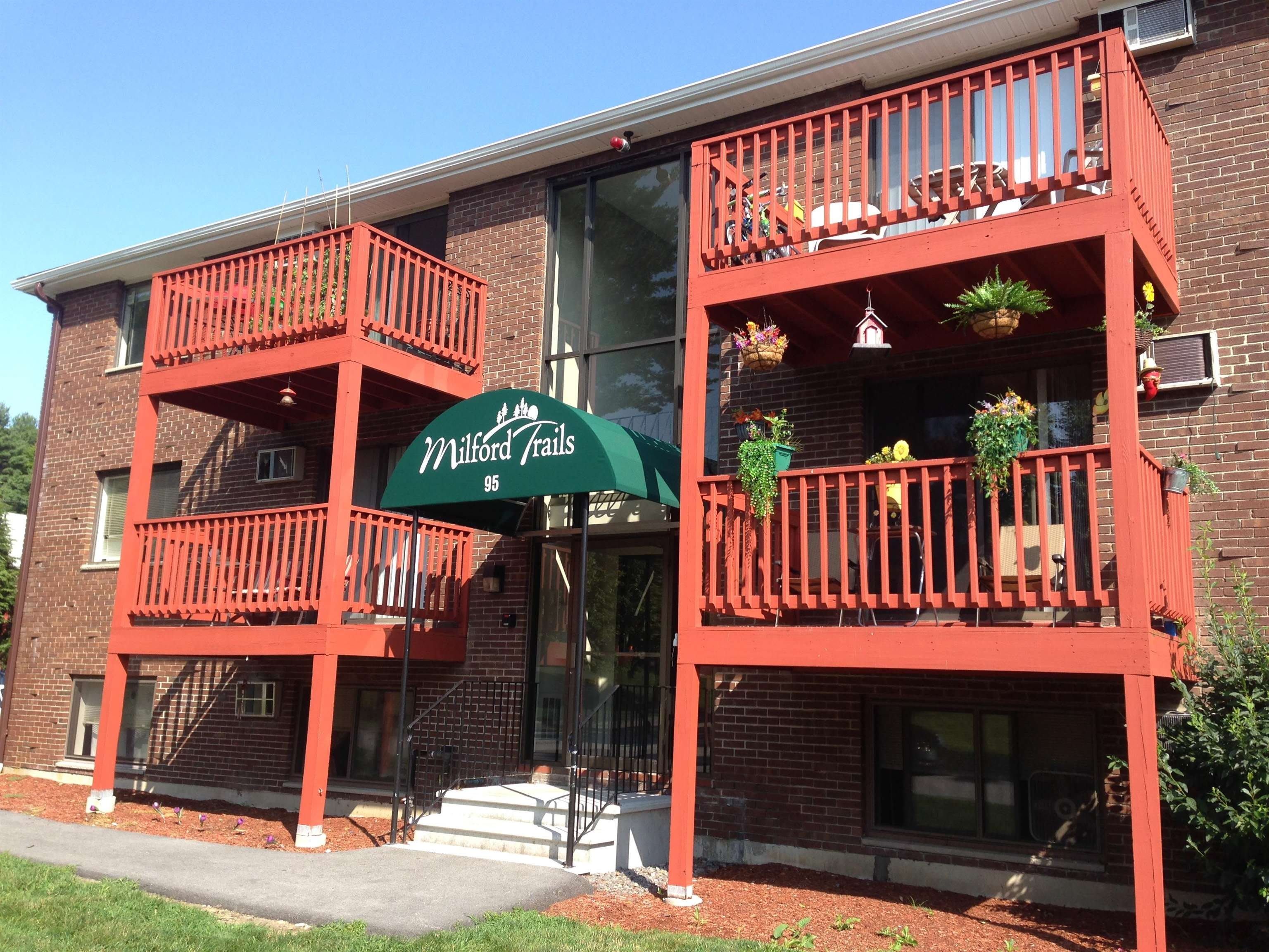 98 Powers Street – photo 1