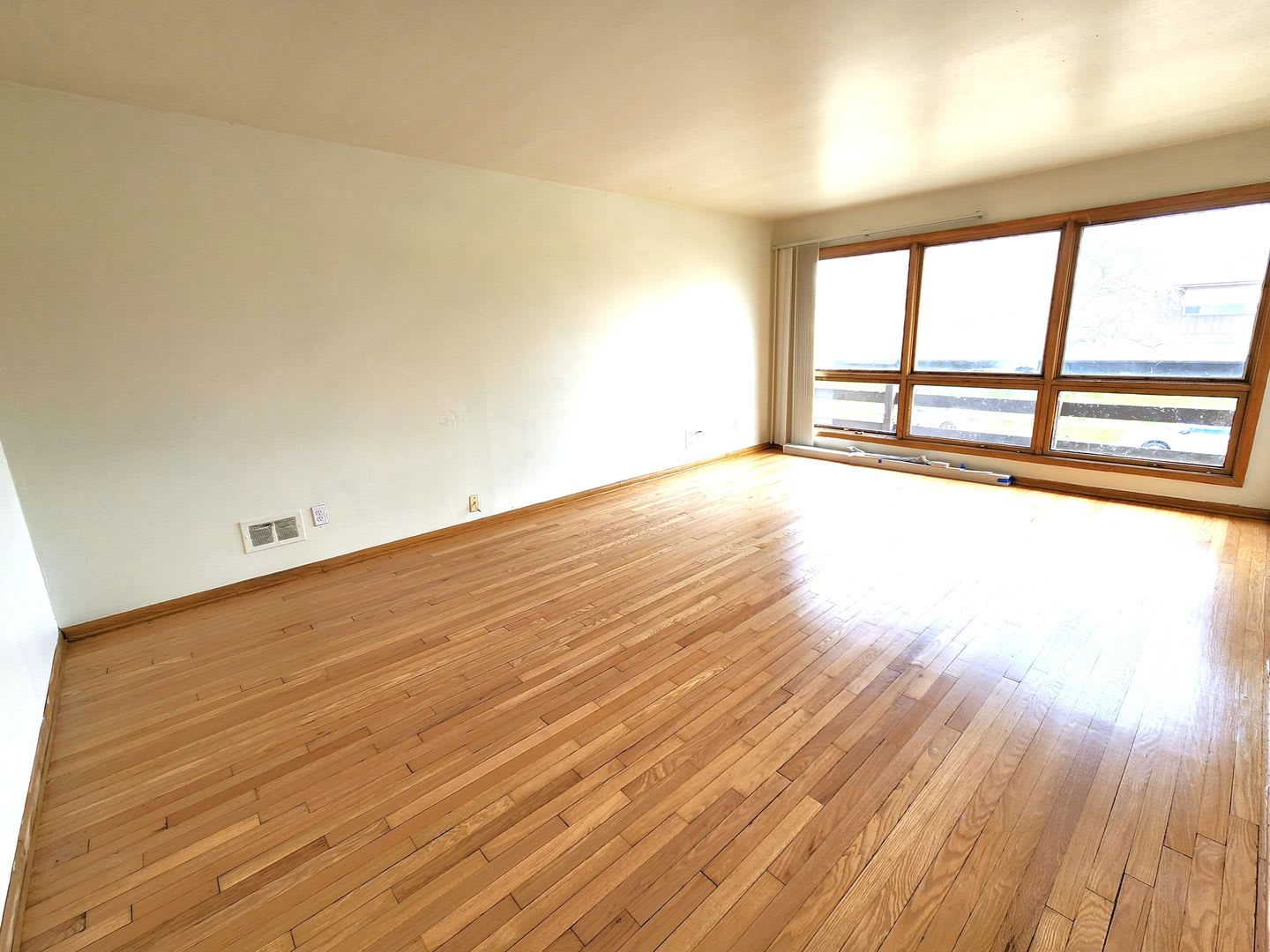 *Leasing only – photo 3