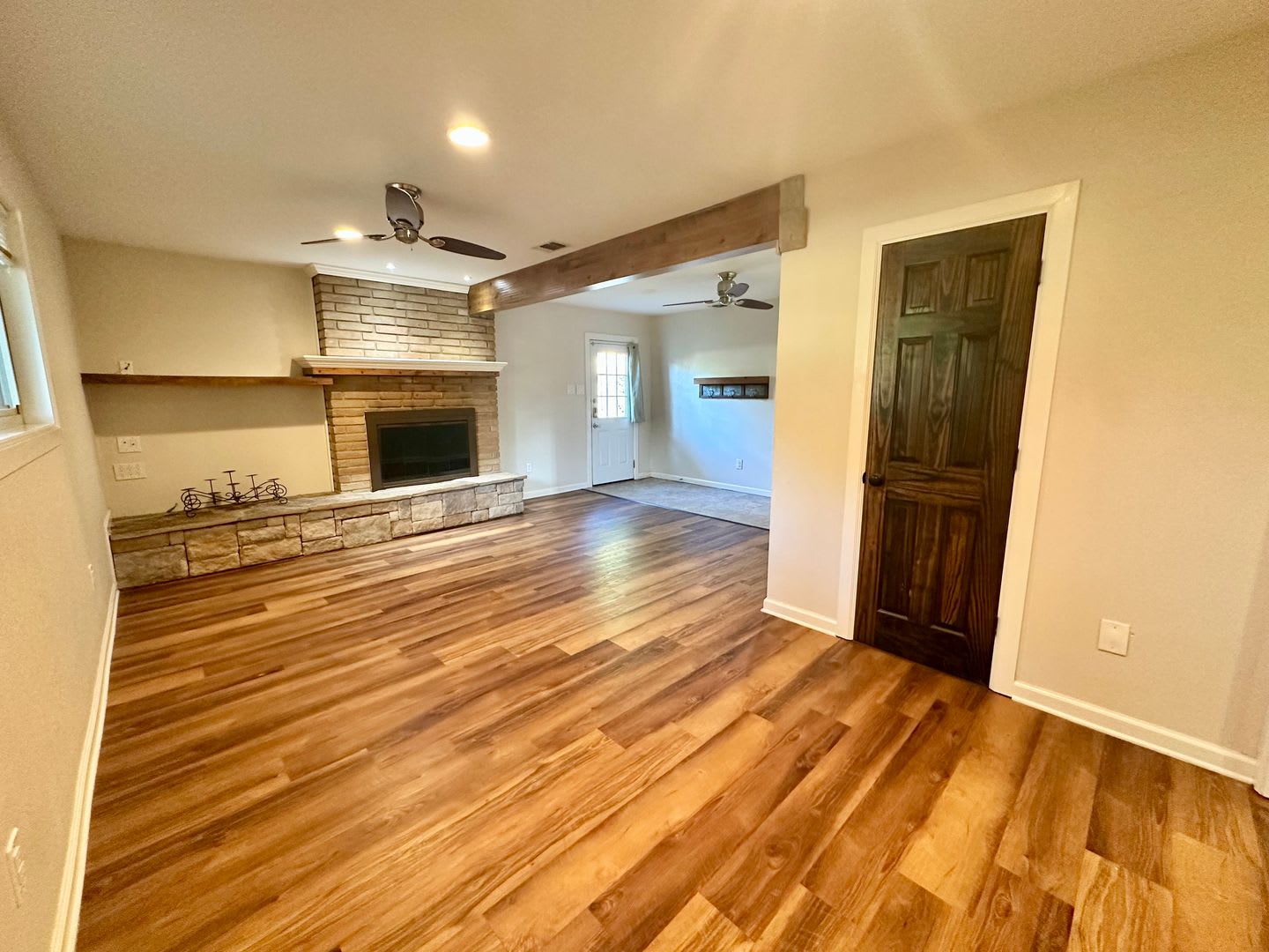 Available Now! Unique 4-Bedroom 2.5-Bath Corner Lot Home with Outdoor Kitchen & Detached Garage – photo 5