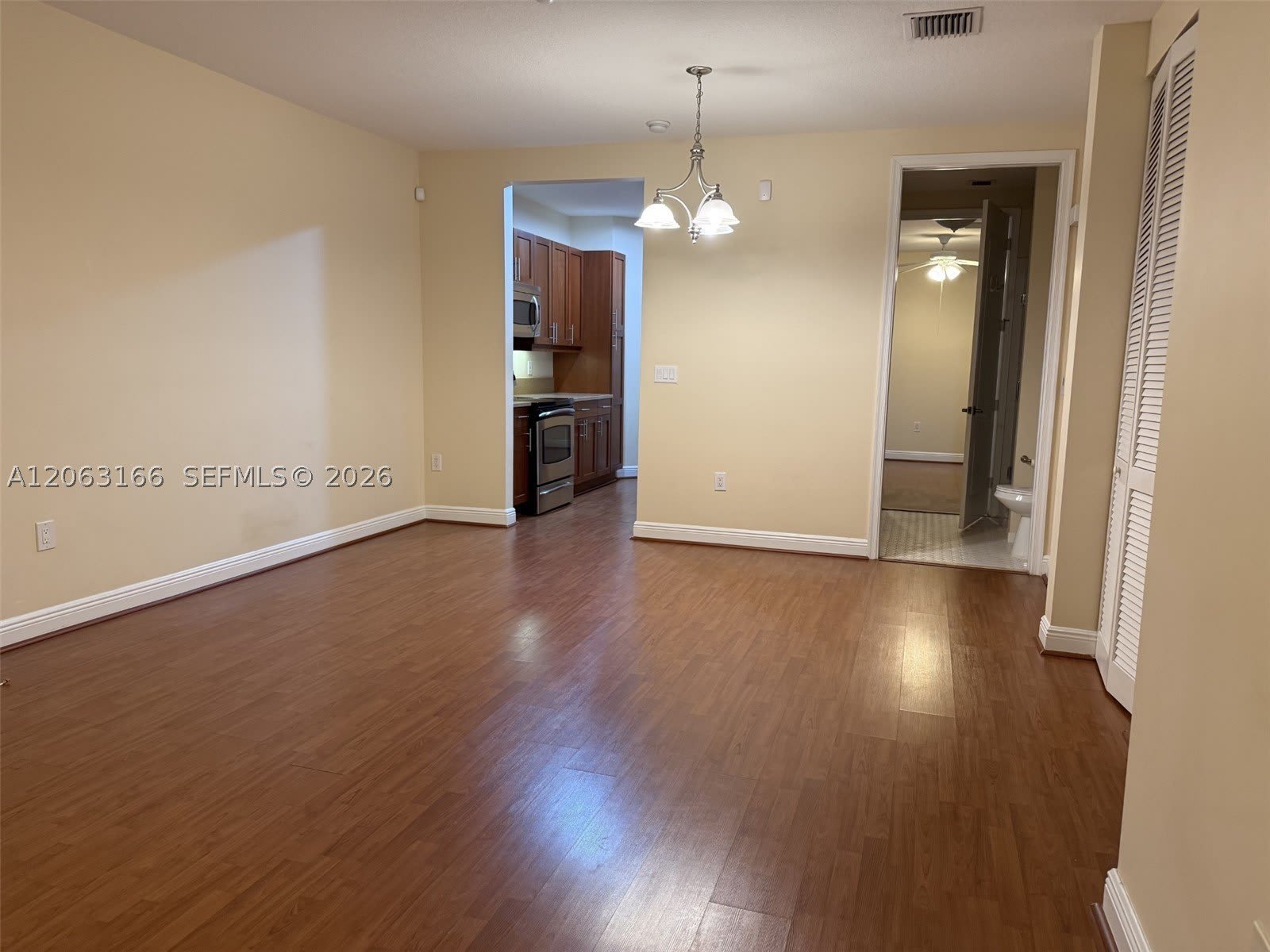 1333 SW 4th Ct – photo 3