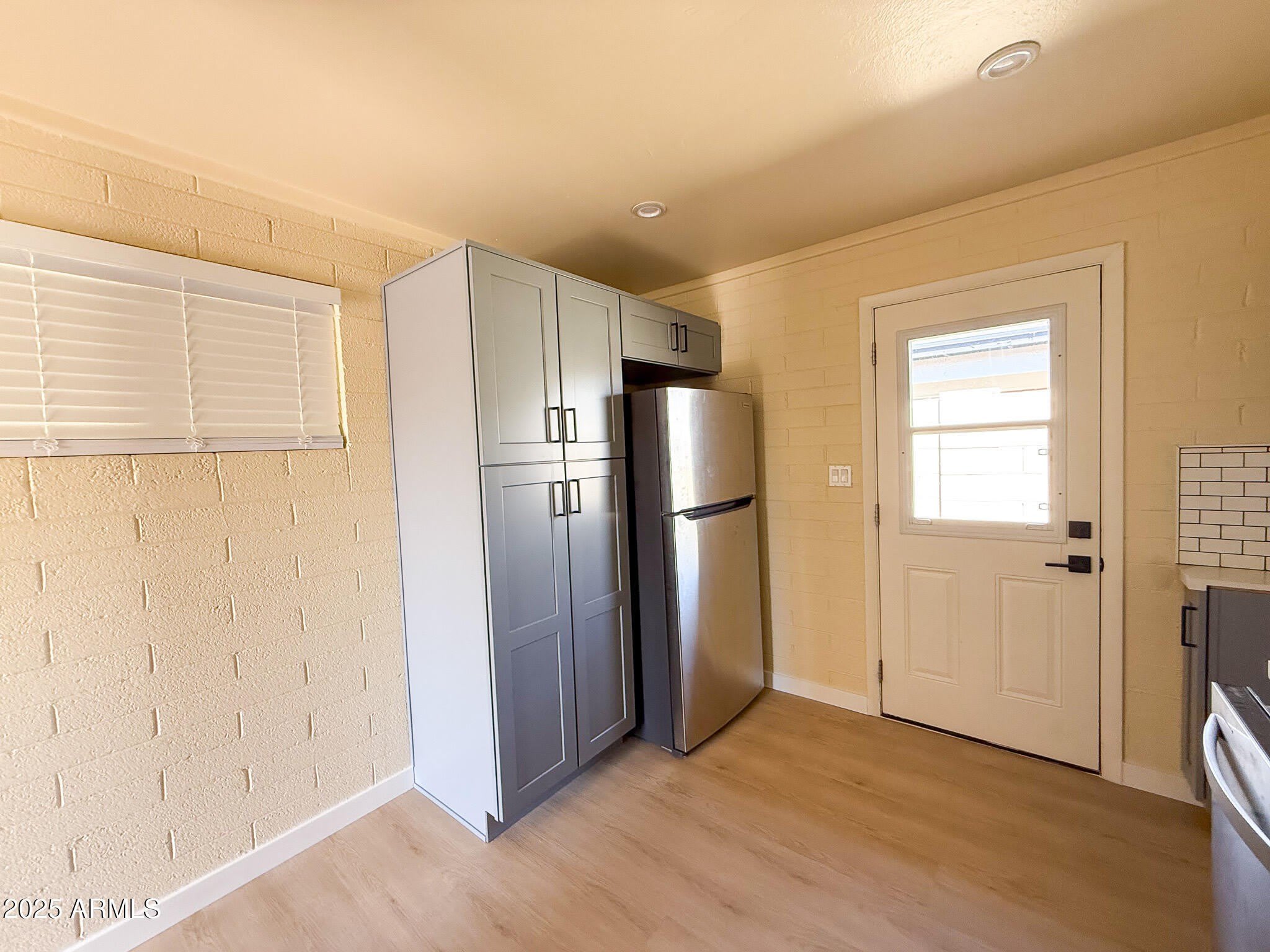 1312 W 5th Street – photo 2