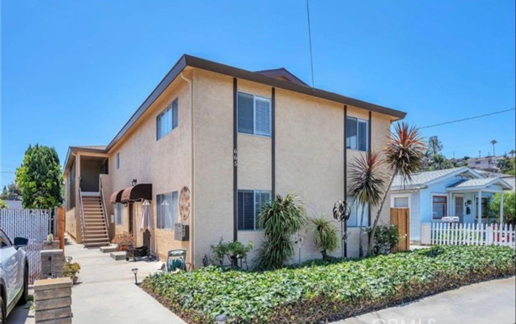 21st St 665 – photo 1