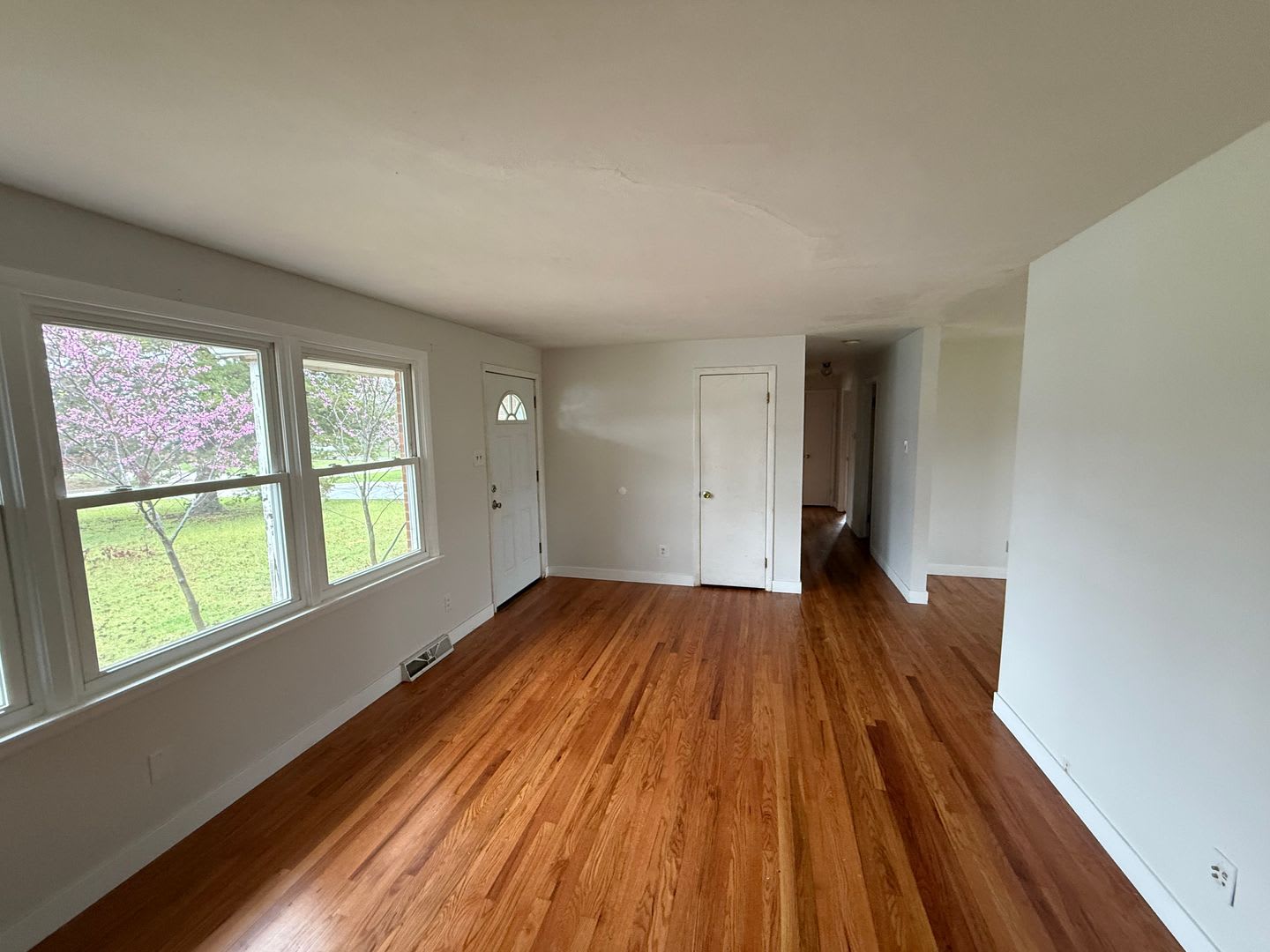 Charming 3-bed Home – photo 3
