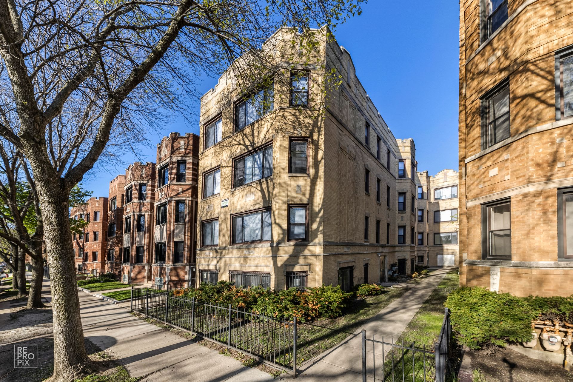 7719 S Yates Blvd – photo 4