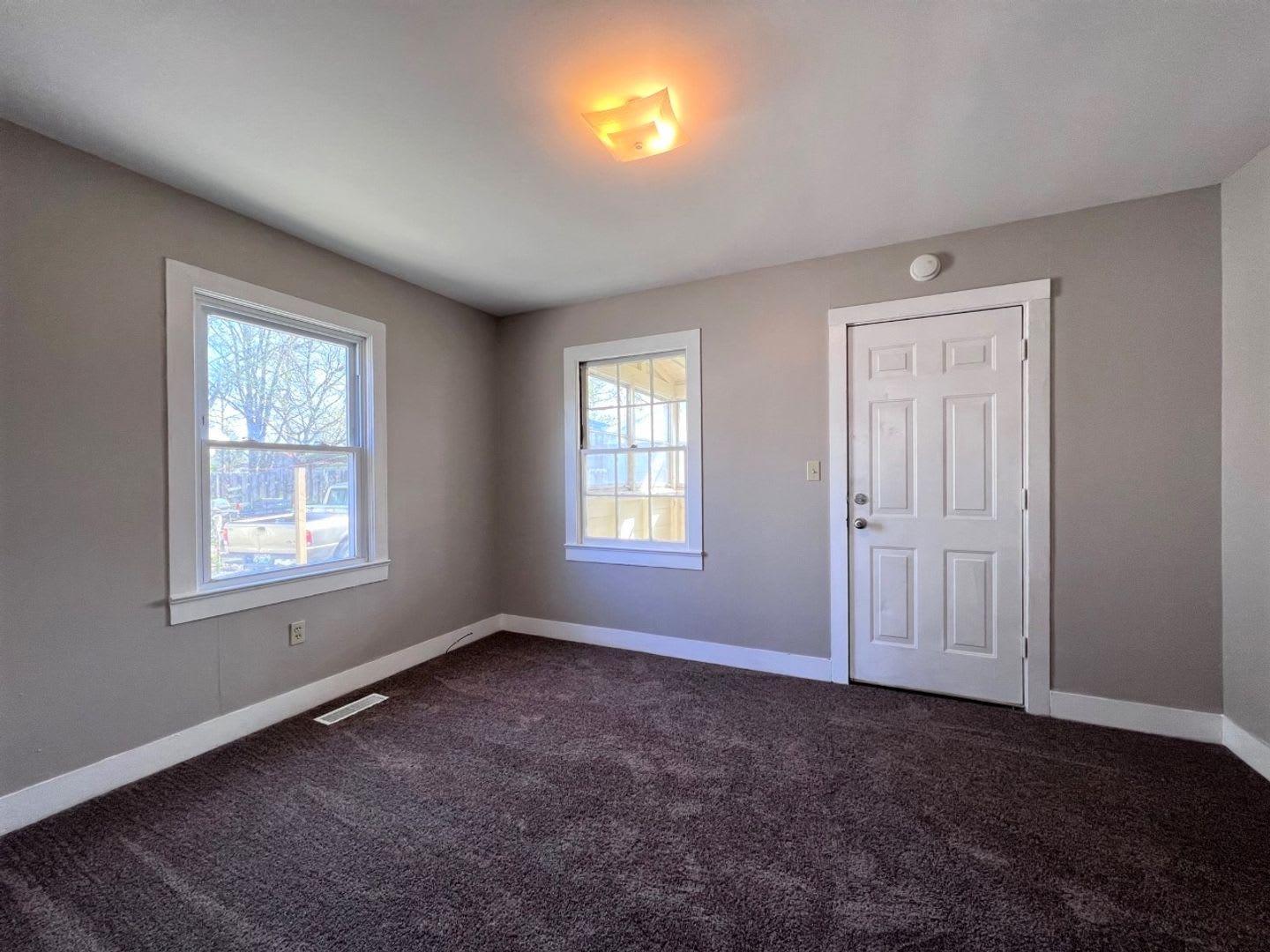 Convenient Duplex Located in Union City! – photo 4