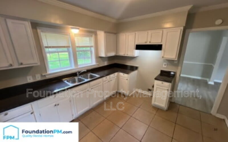 1847 Driftwood Avenue – photo 4