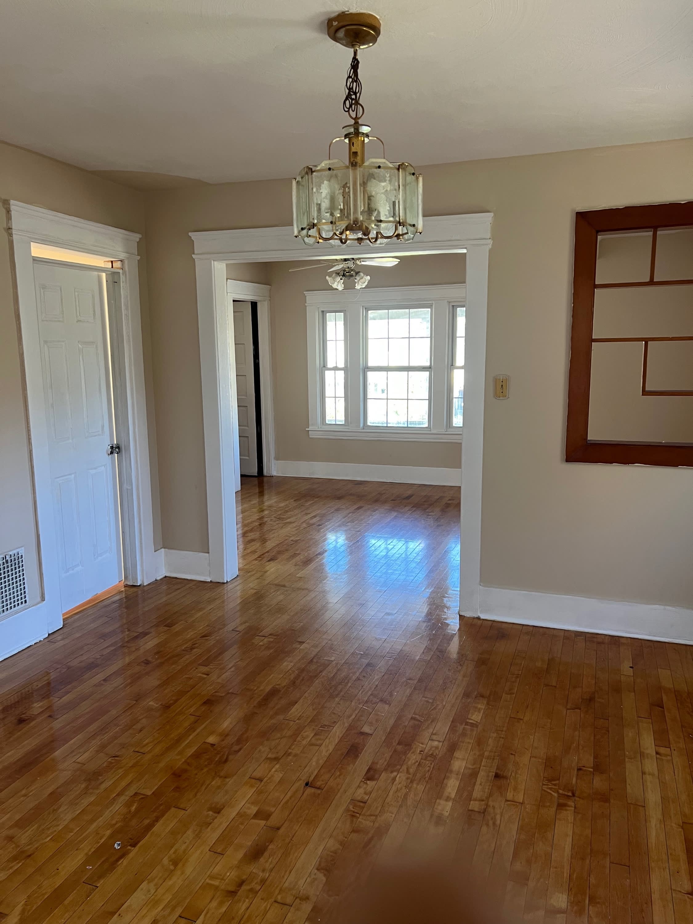 535 Richmond Ave – photo 4