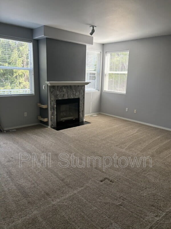 14184 SW Barrows RD – photo 4