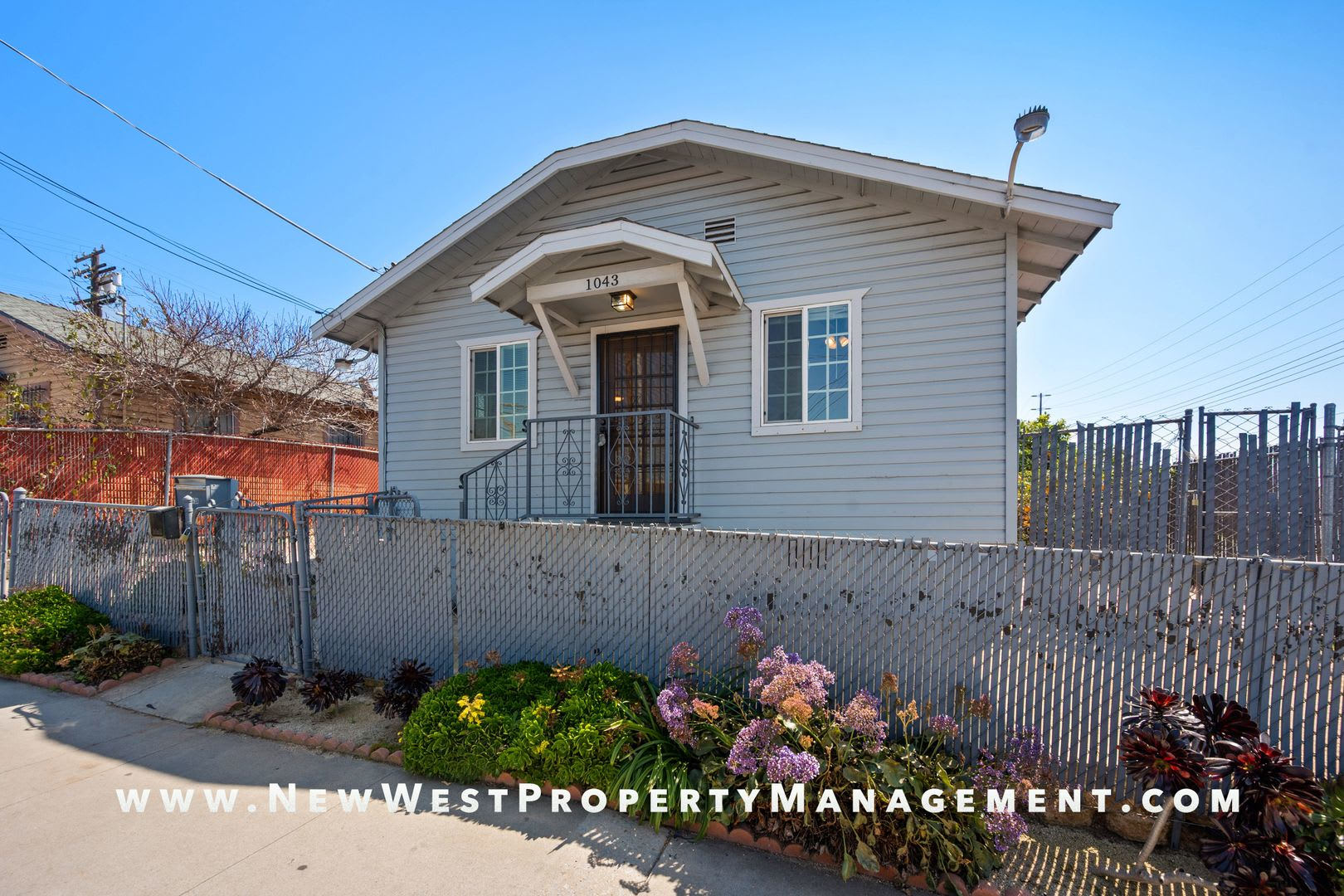 Charming Barrio Logan 2 Bedroom Available Now – photo 2