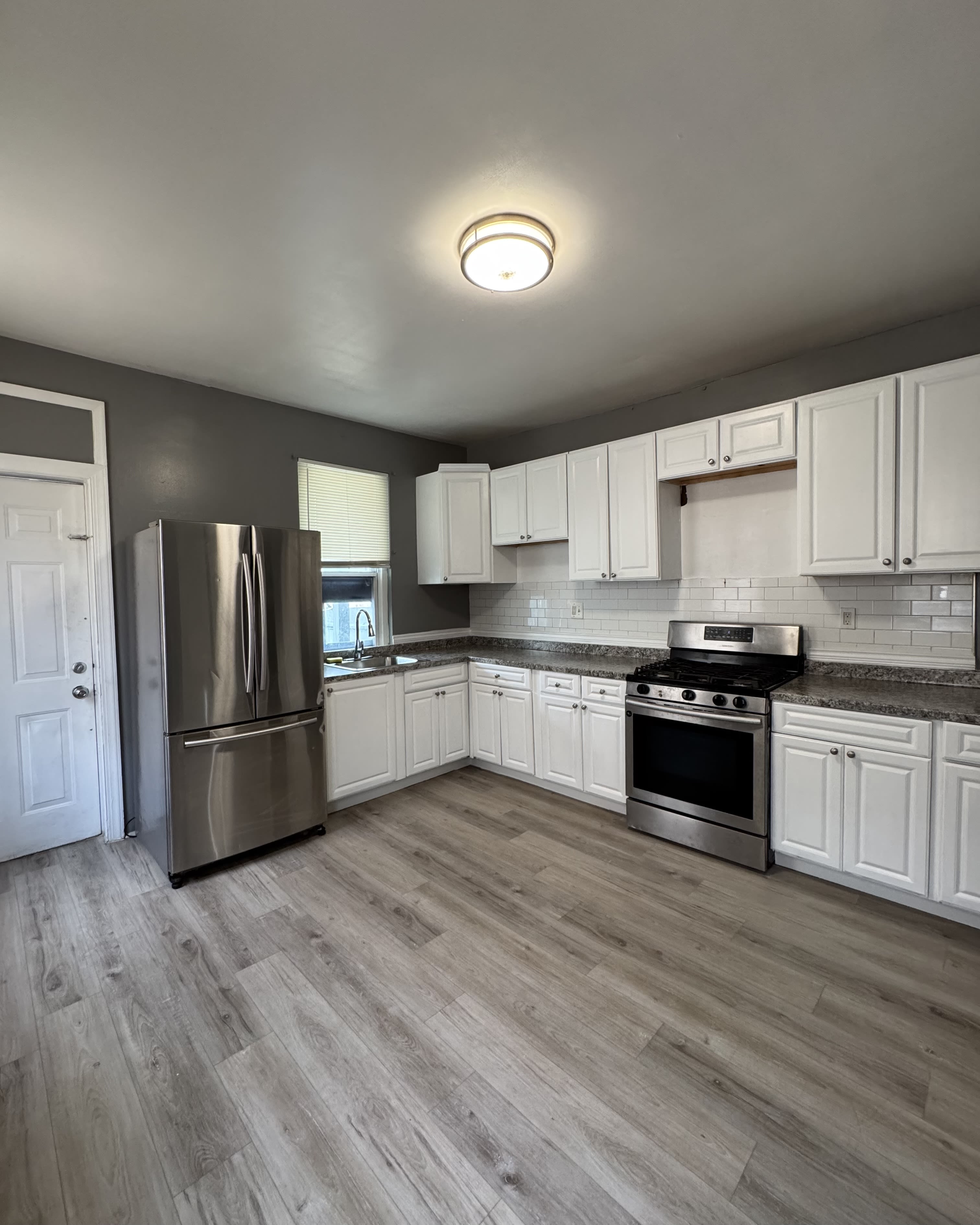 625 N Linwood Ave – photo 4