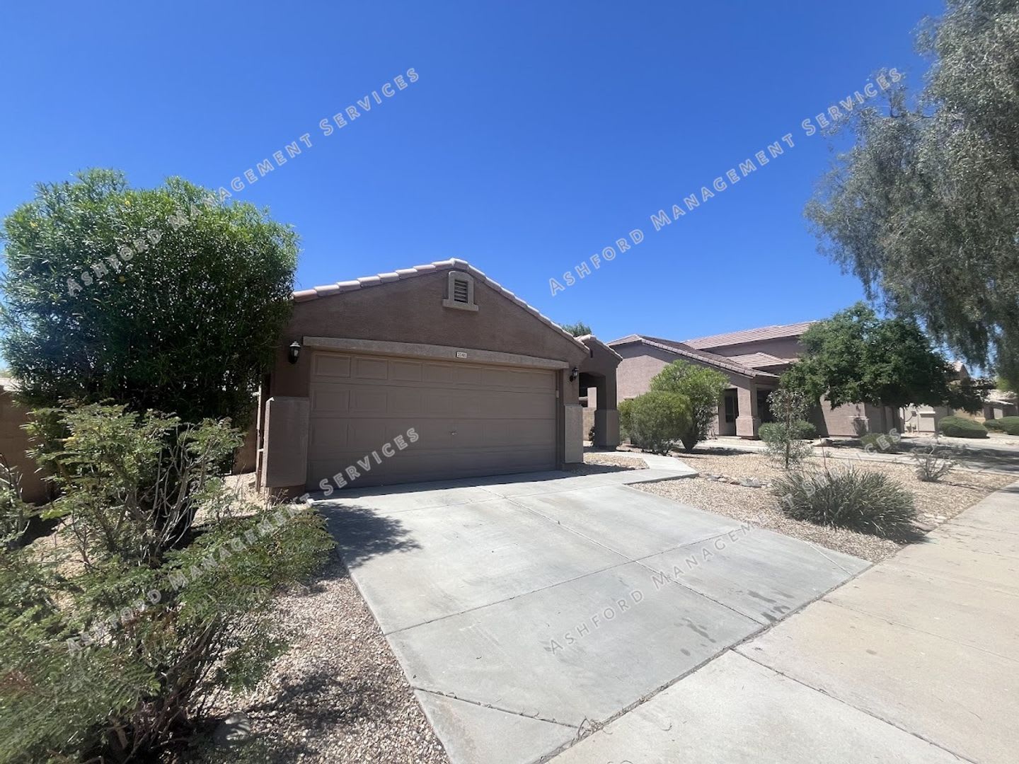 Beautiful 3 Bedroom 2 Bathroom Home In Goodyear – photo 2