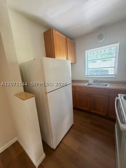 910 S Douglas Rd – photo 4