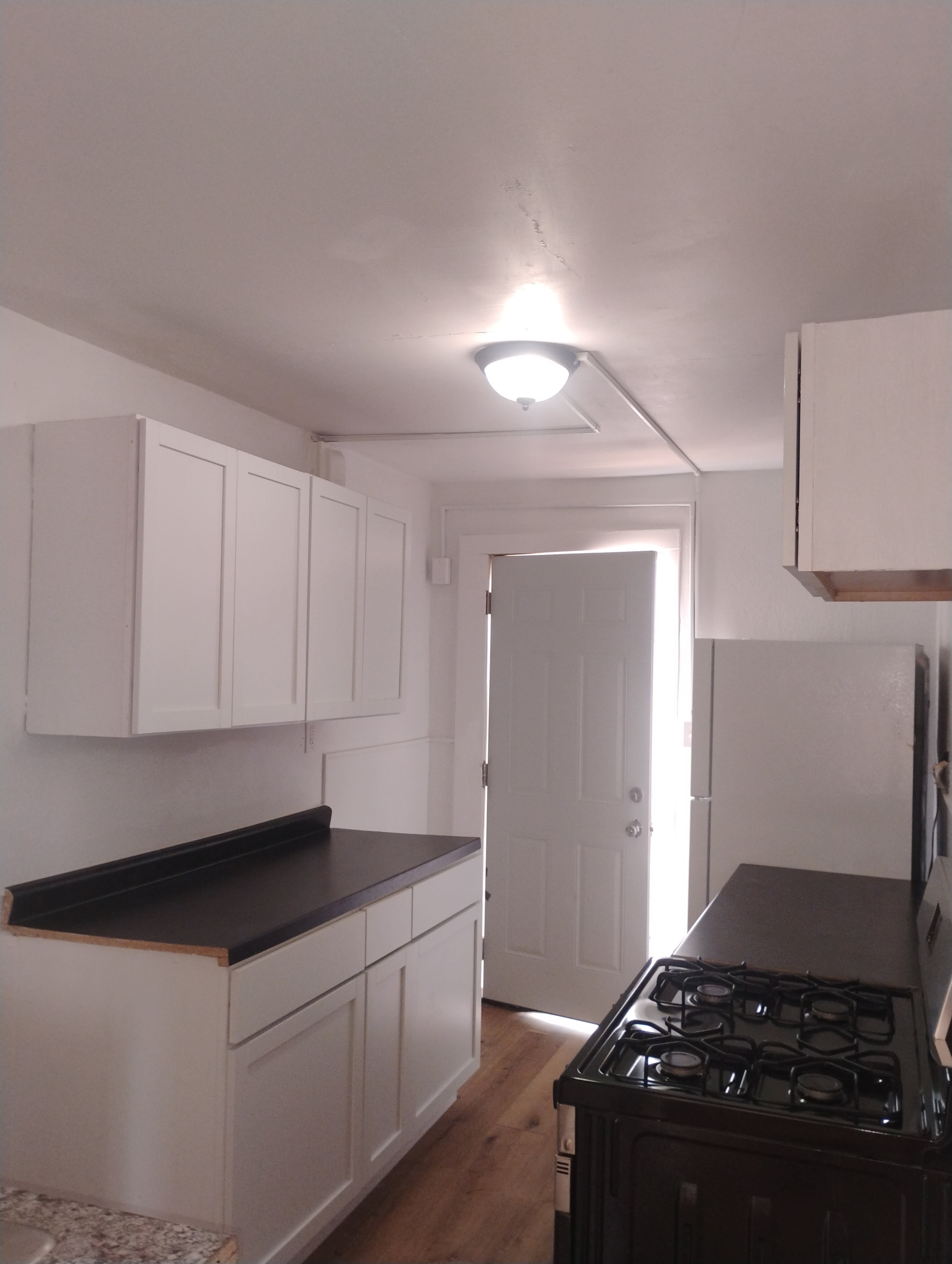 913 Nebraska St – photo 2