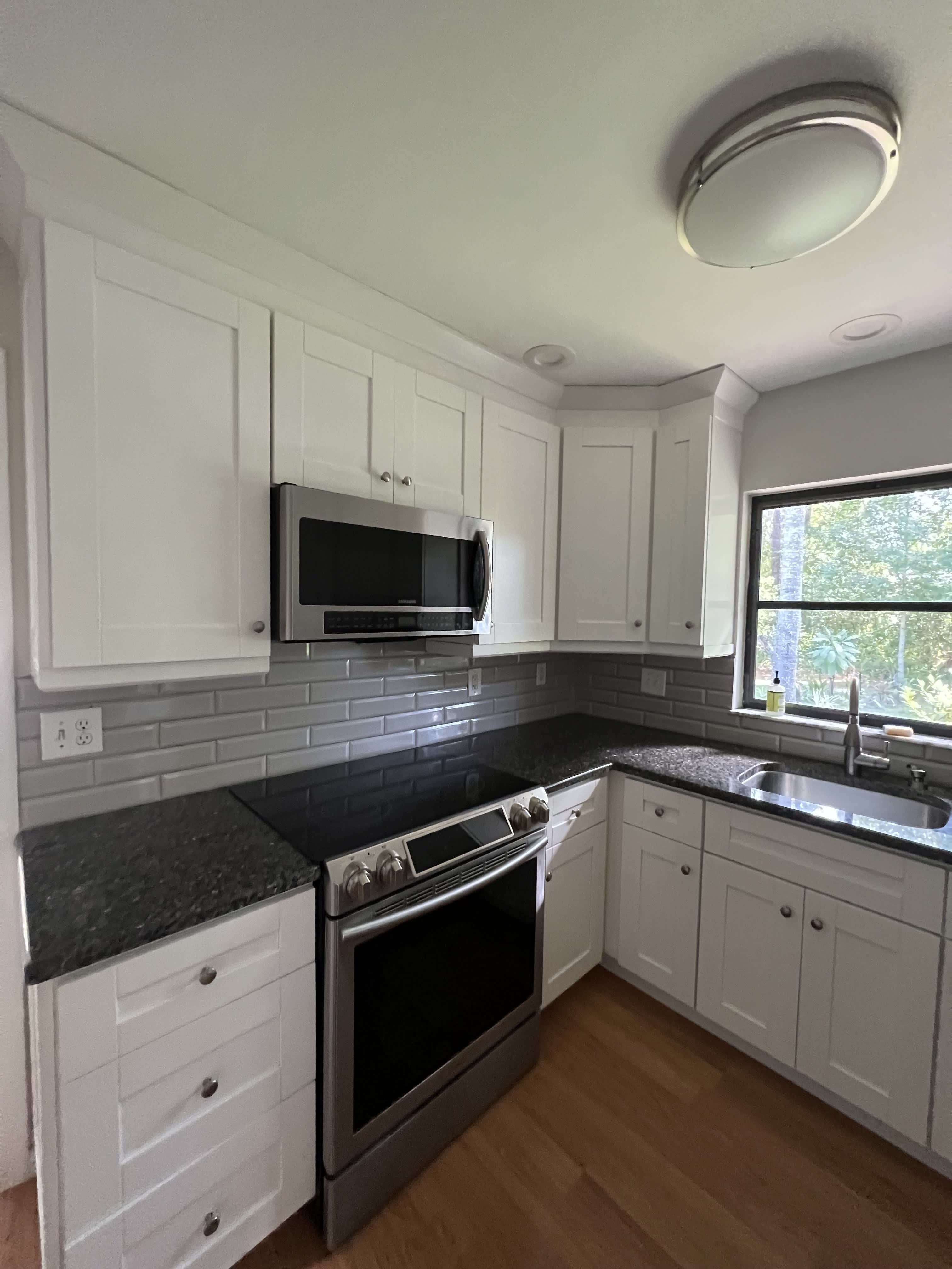 13 Jamaica St – photo 3
