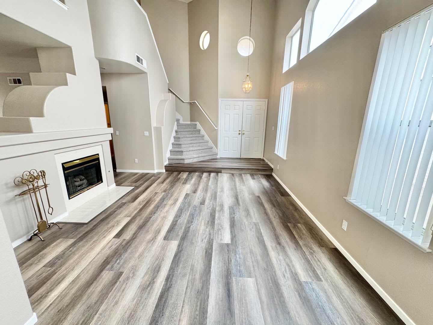 BEAUTIFUL 4 BEDROOM, 2.5 BATHS HOME IN SUMMERLIN!! – photo 2