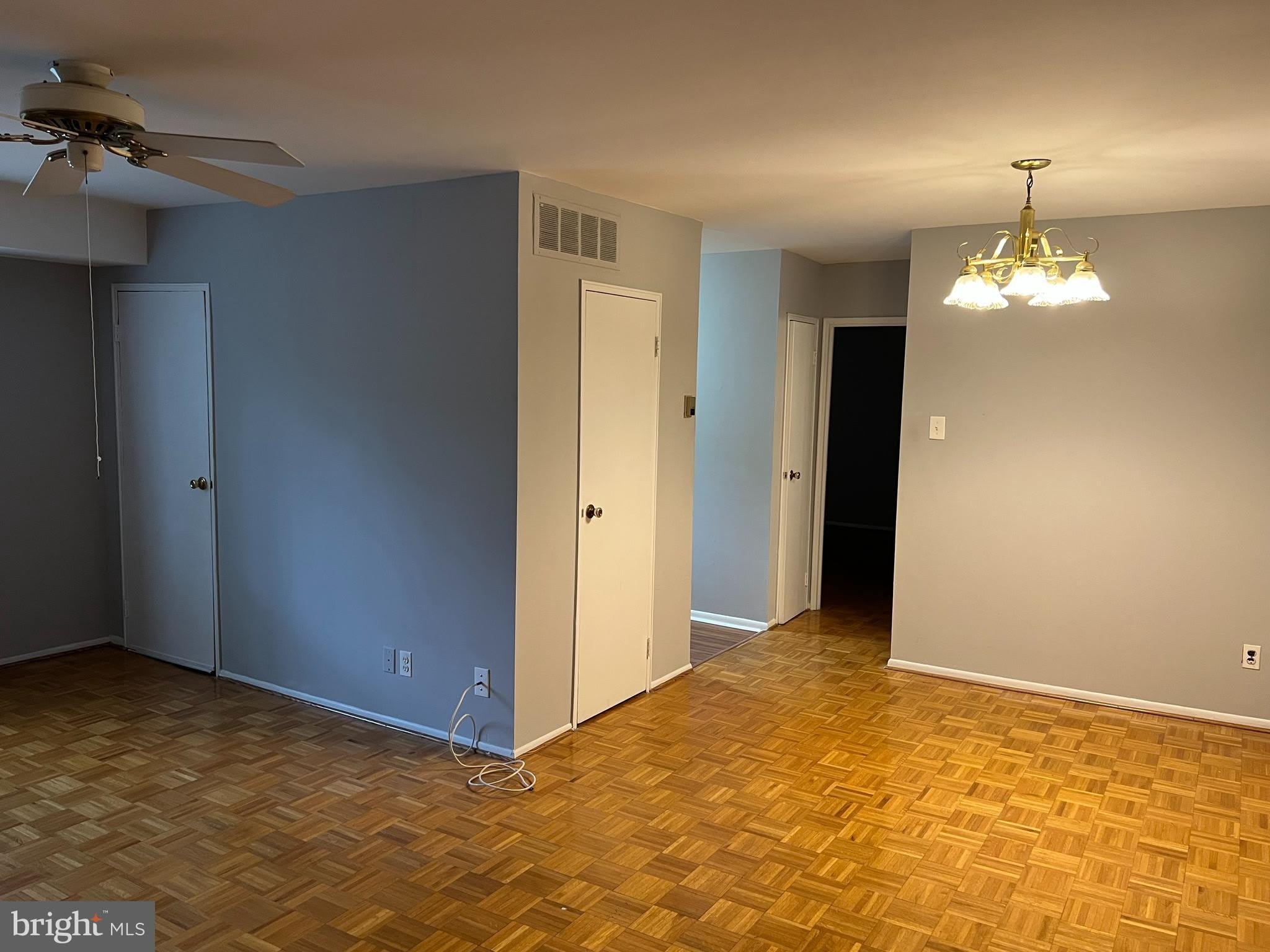 9921 BUSTLETON Avenue – photo 3