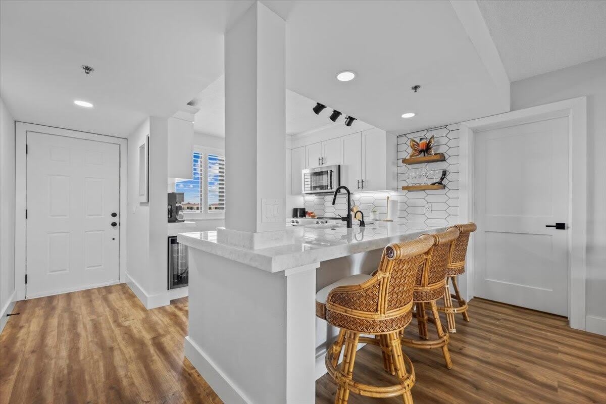 201 S Seas Drive – photo 5