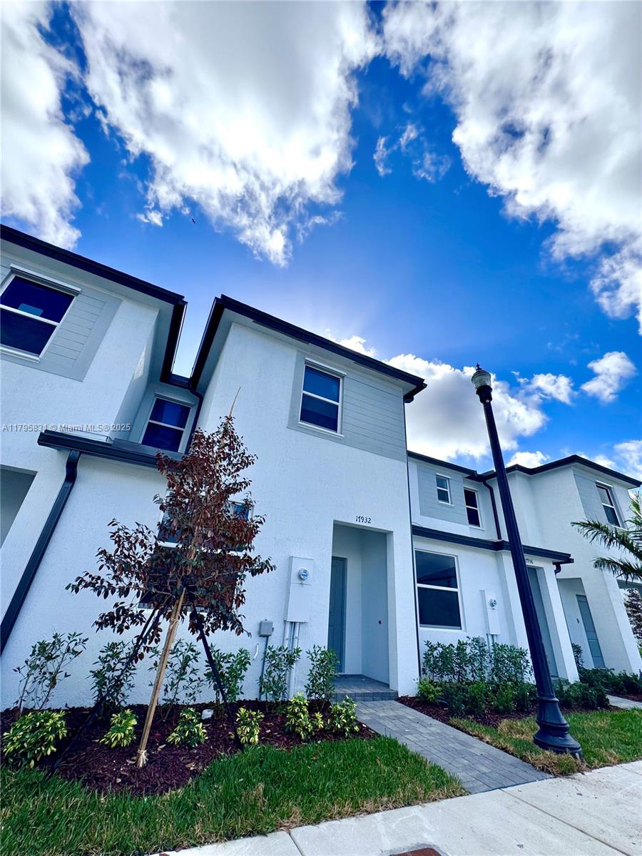 17854 Southwest 358th Street – photo 1