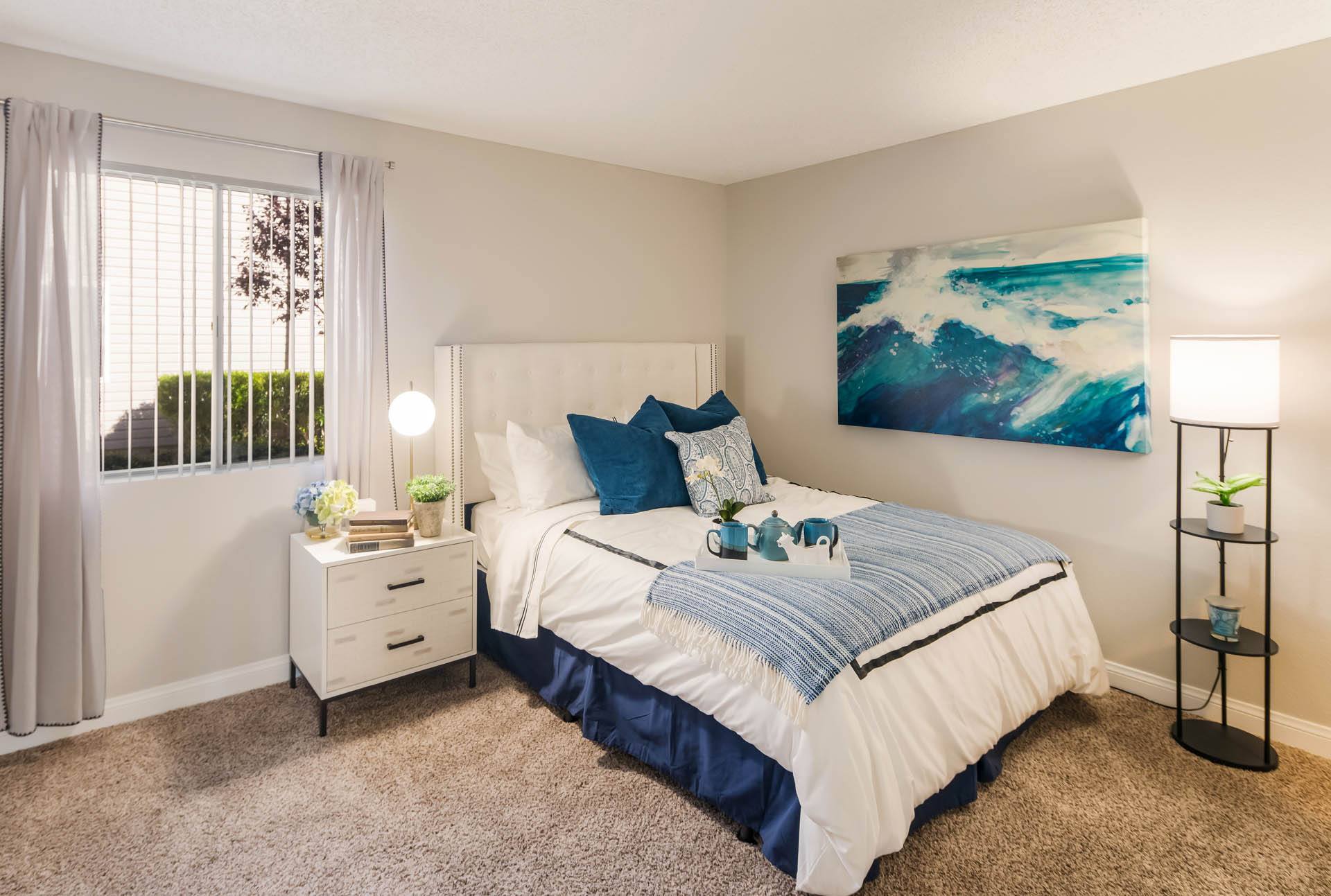 2900 Lux Apartment Homes – photo 4