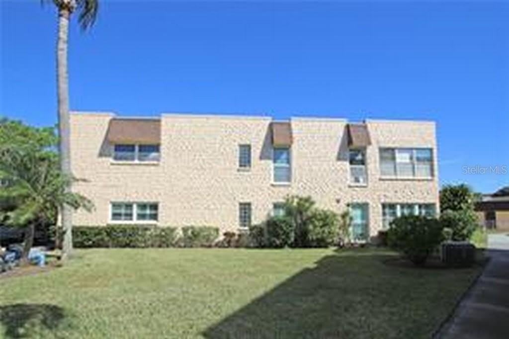221 CEDARWOOD Circle – photo 1