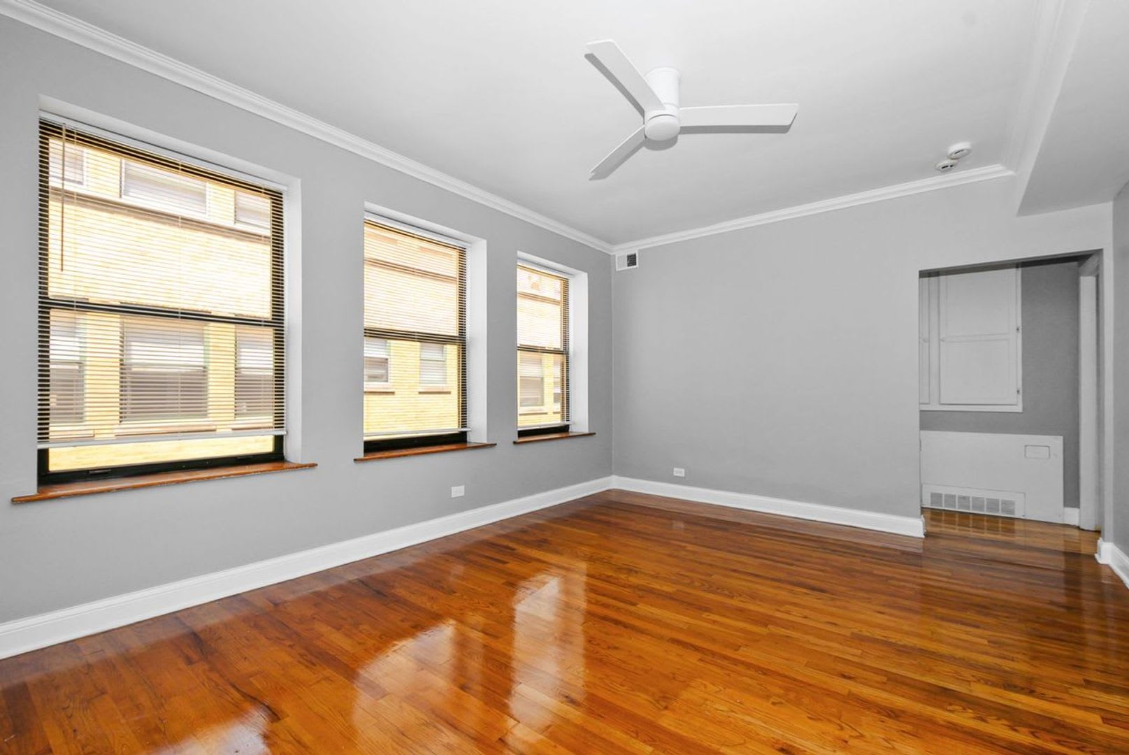 Two Bedroom Unit In South Shore – photo 3