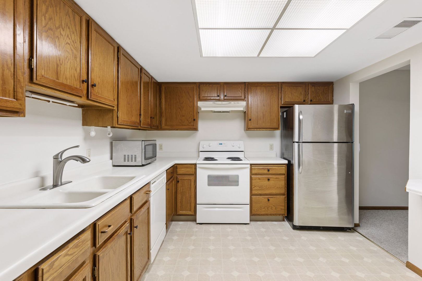 Spacious Main-Level Living in the Heart of Excelsior – photo 3
