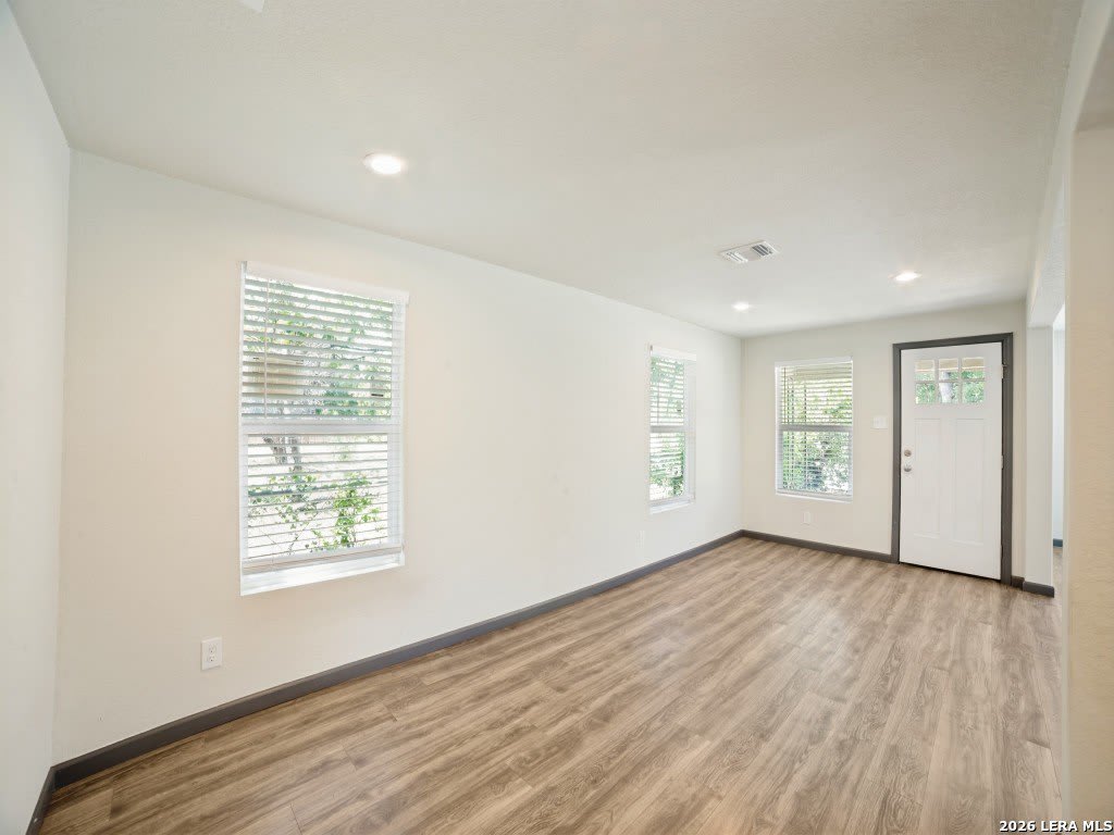 334 BANK ST – photo 4
