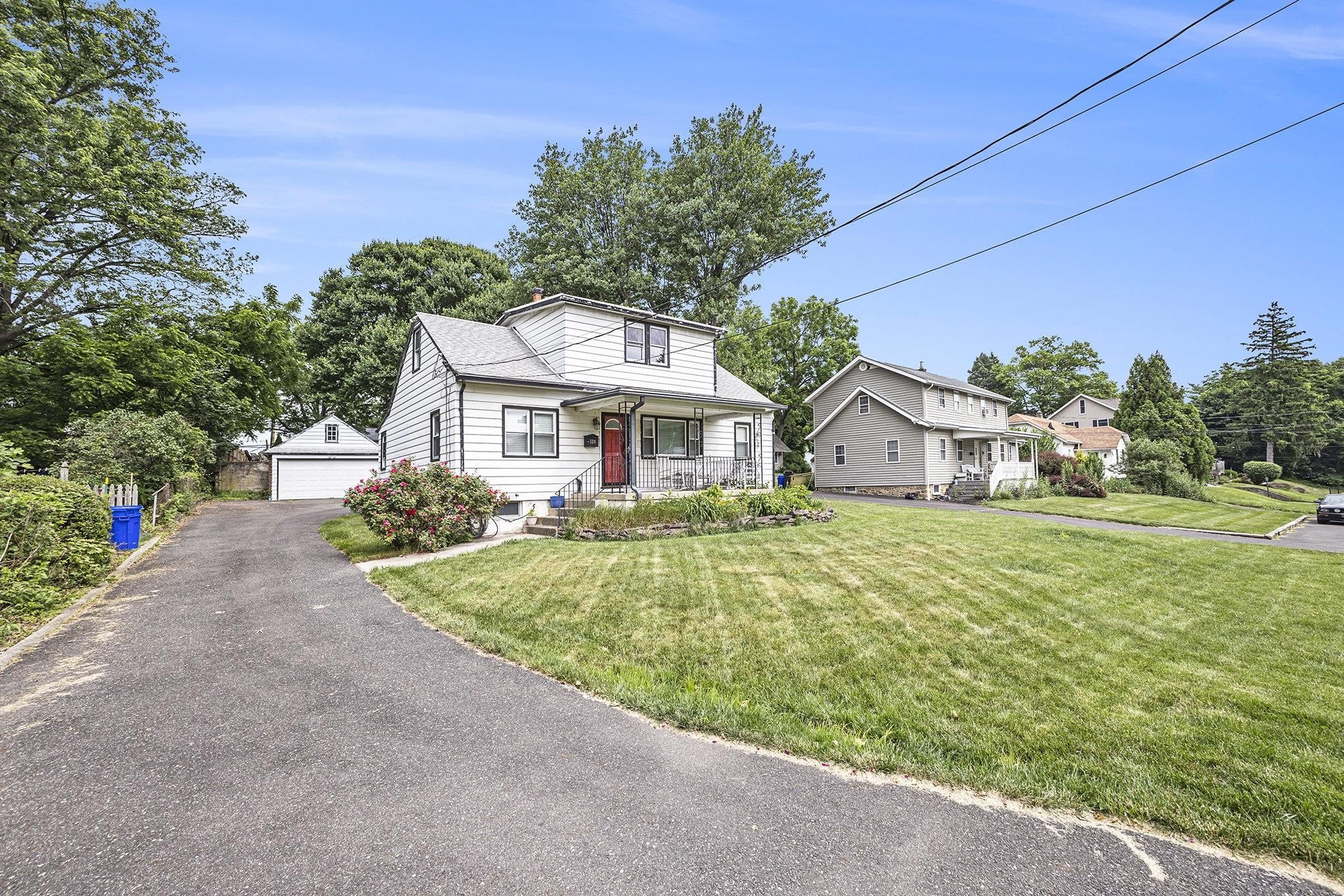 524 CONTINENTAL Road – photo 2