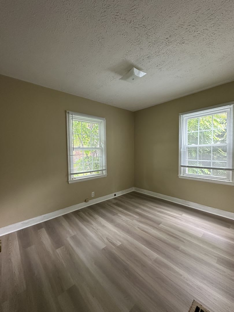 The Off-Campus Sweet Spot: 4 Beds, 2 Baths – photo 5