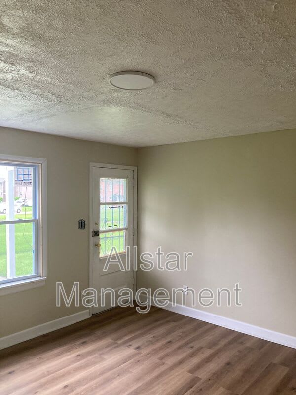 938 S. Central Drive – photo 3