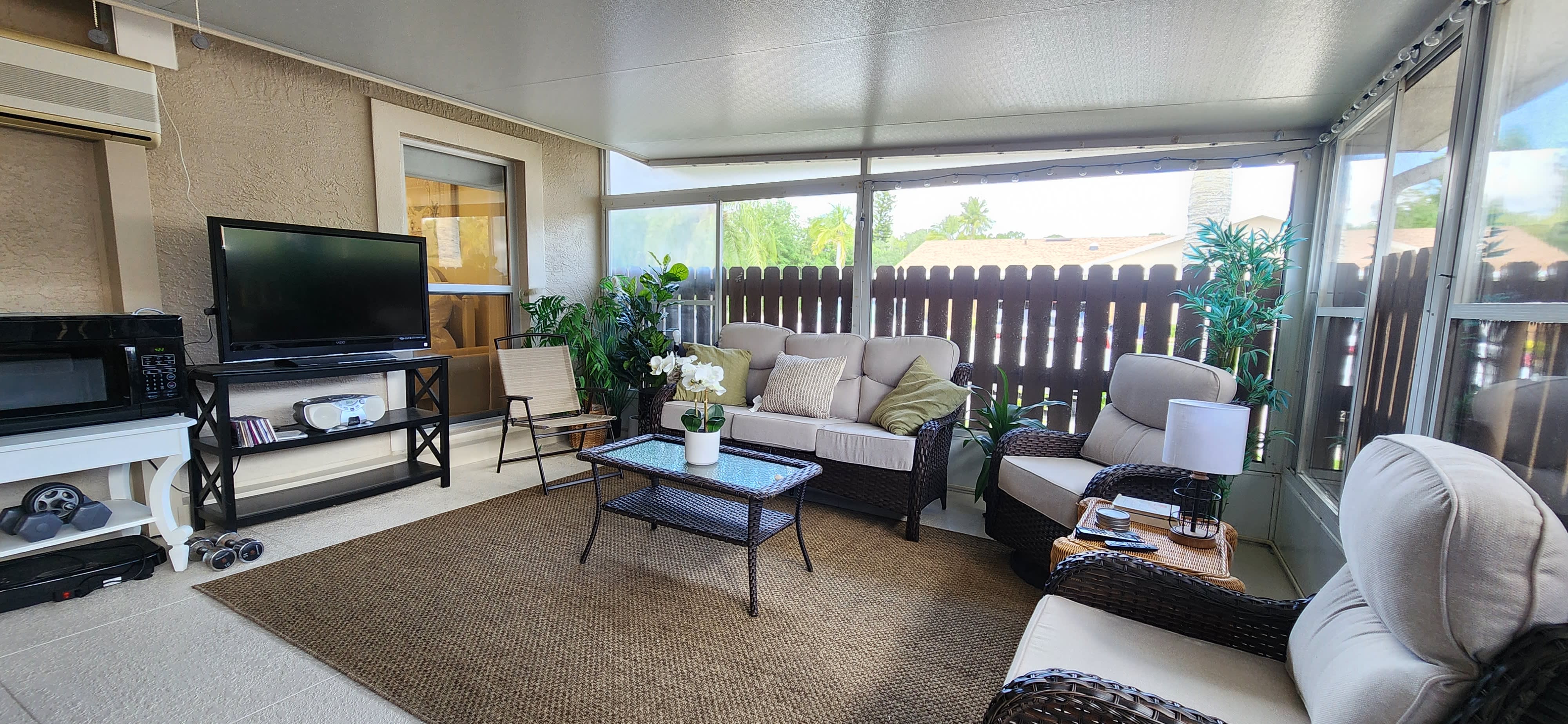 15610 Crystal Lake Dr – photo 2
