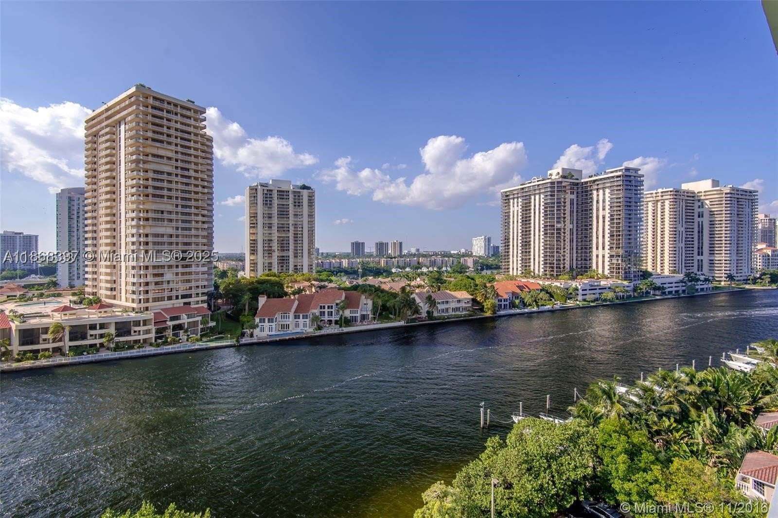 19390 Collins Ave – photo 4