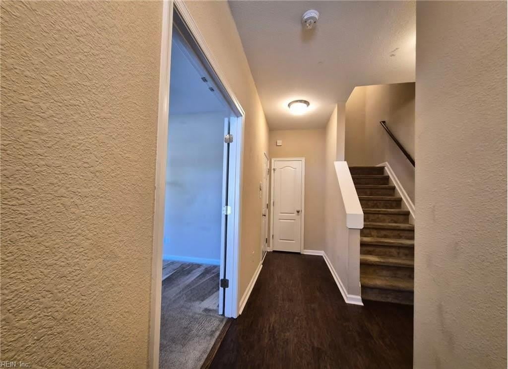 279 Tigerlilly Drive – photo 2