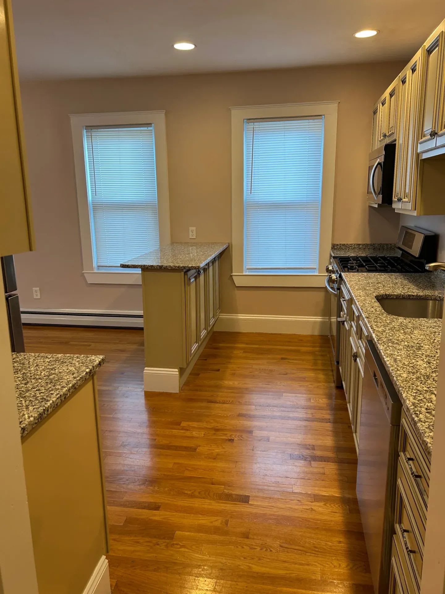 43 Savin Ave – photo 4